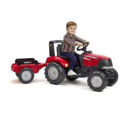 Traktor Case IH z przyczepą