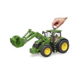 Bruder Ciągnik John Deere 7R z ładowaczem czołowym U03151