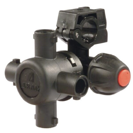 Uchwyt dyszy 4-drożny do rury 22 mm