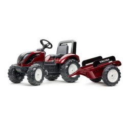 Traktor Valtra z przyczepą