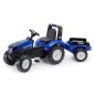 Traktor New Holland z przyczepą